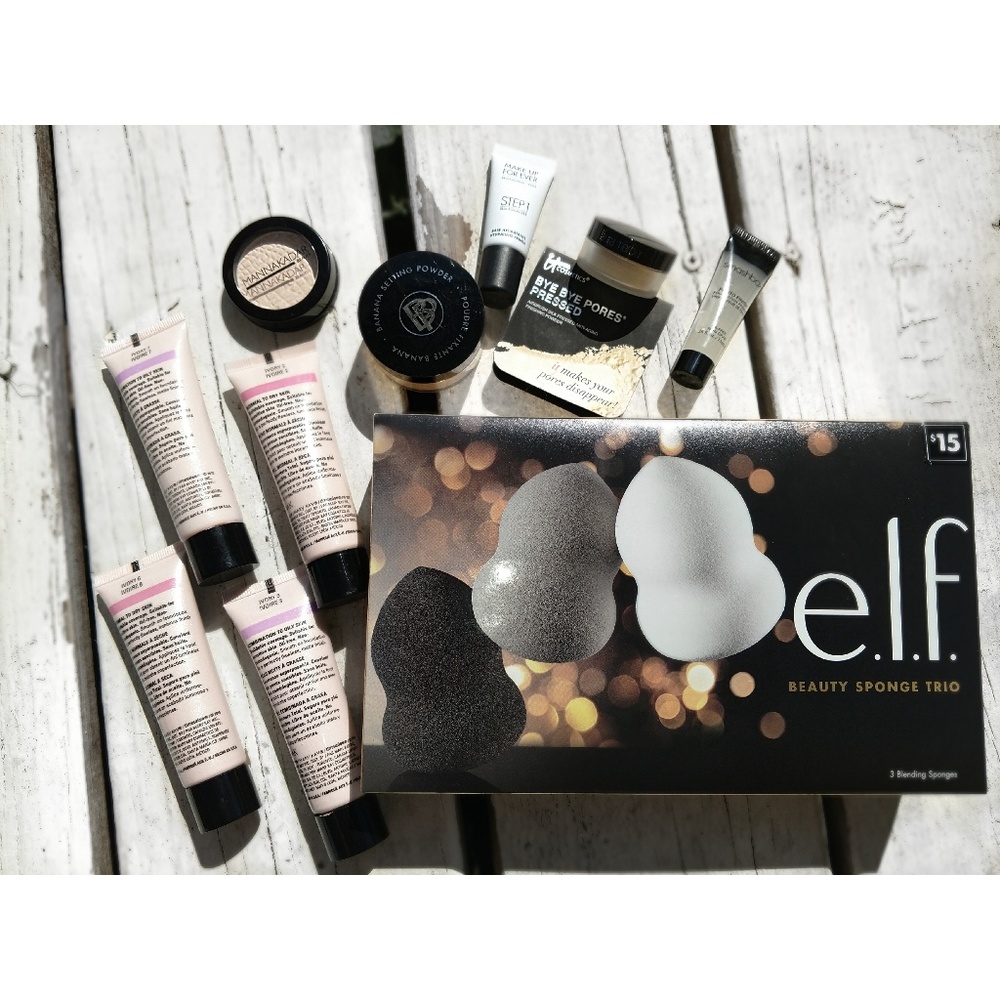 Foundation kit plus complementary makeup bag